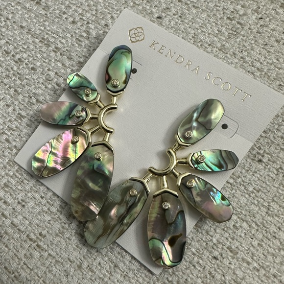 Kendra Scott Statement earrings - Picture 2 of 2